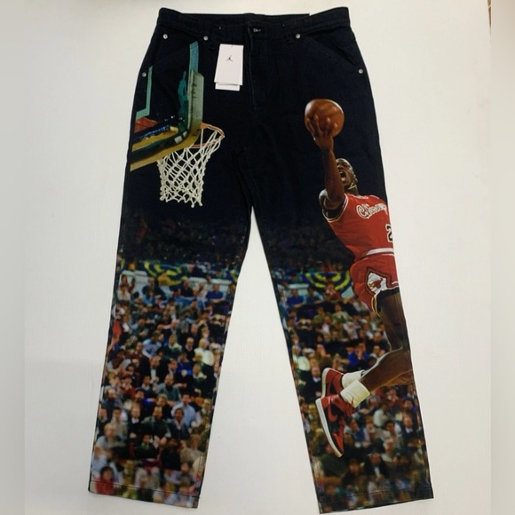 Nike Jordan Black and Red Basketball Print Men's Jeans.Men’s Size 30 Medium